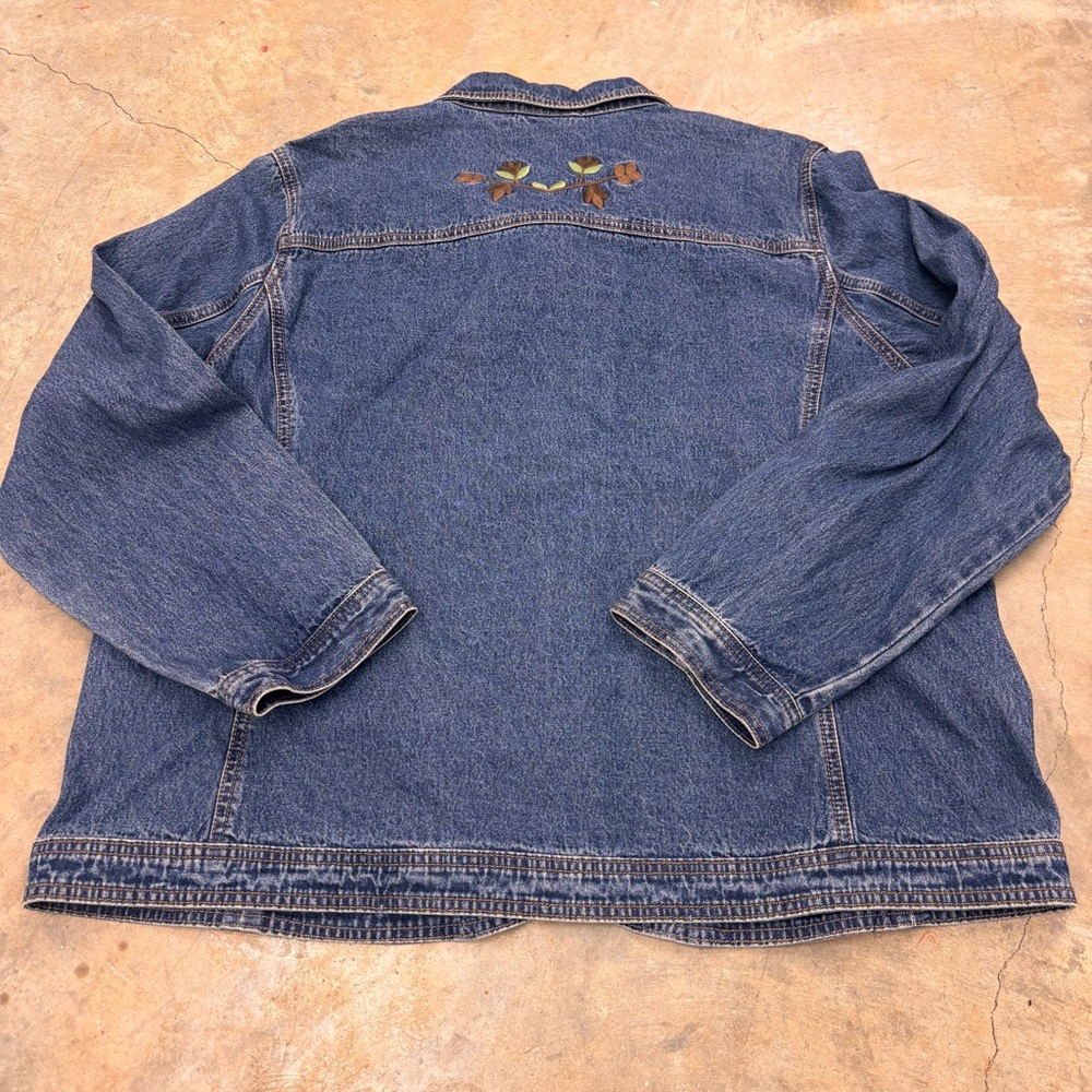 Crystal Kobe Women’s XL Blue Vintage Embroidered Denim Button Down Jacket - Picture 7 of 7